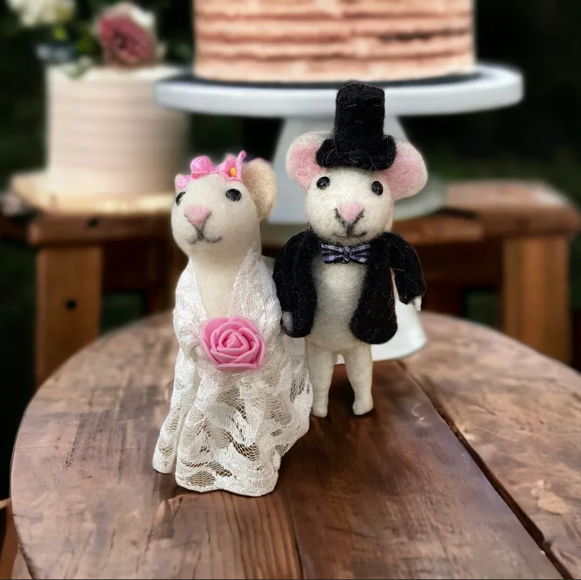 Bride and Groom Mice Couple Wedding Gift Wedding Cake Topper Bride Shower Gift For Wedding Couple