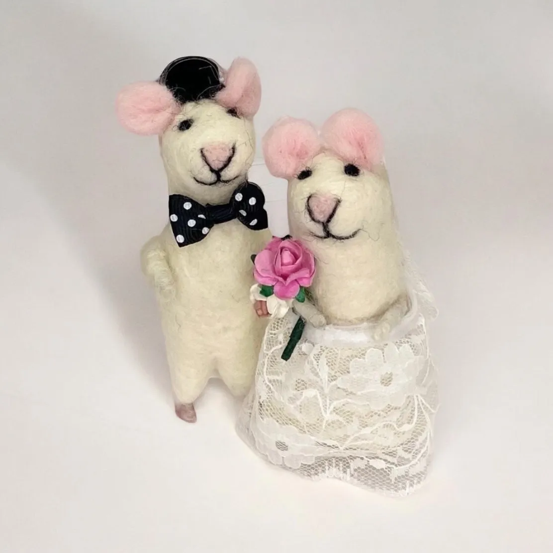 Wedding Couple Bride and Groom Mice