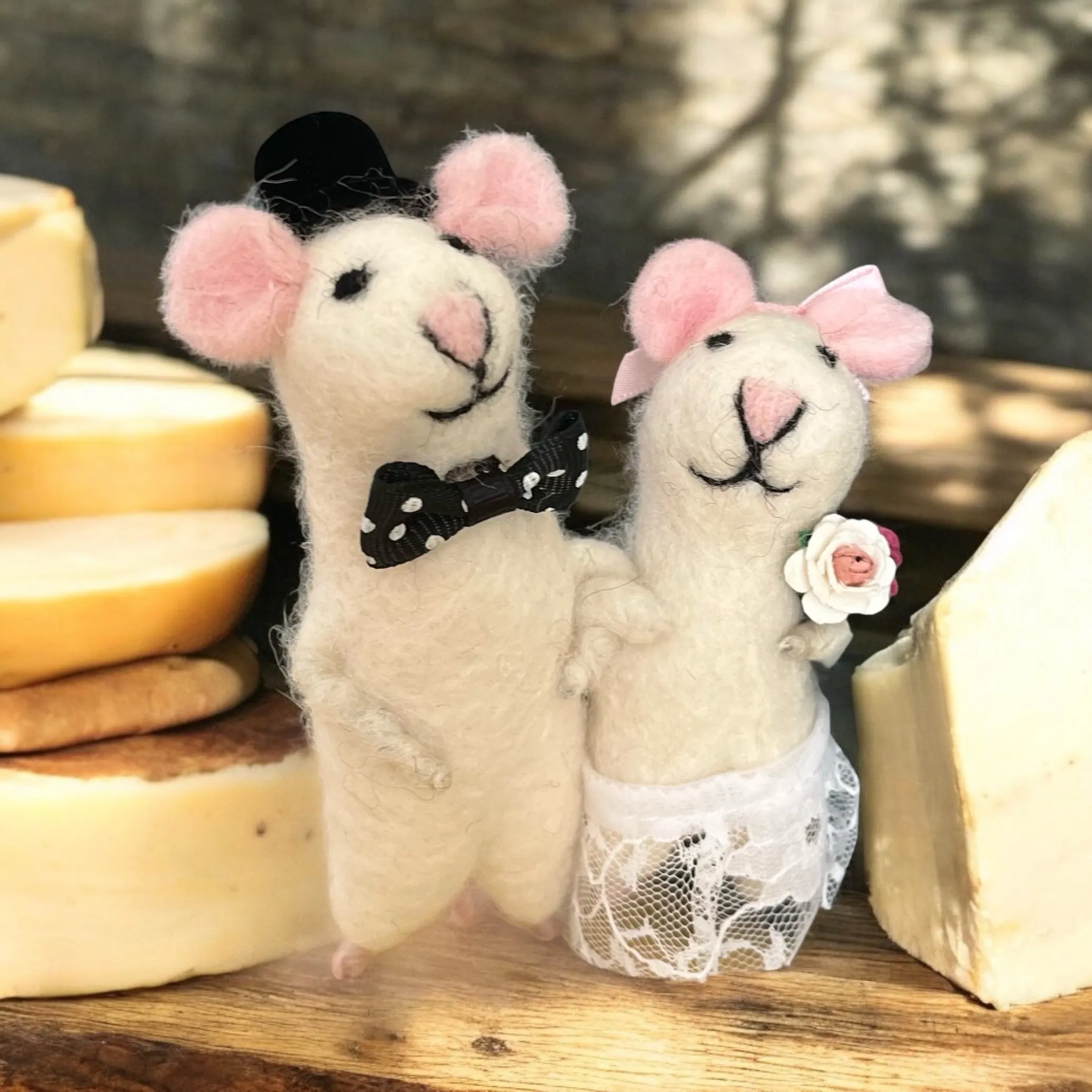 Wedding Couple Bride and Groom Mice