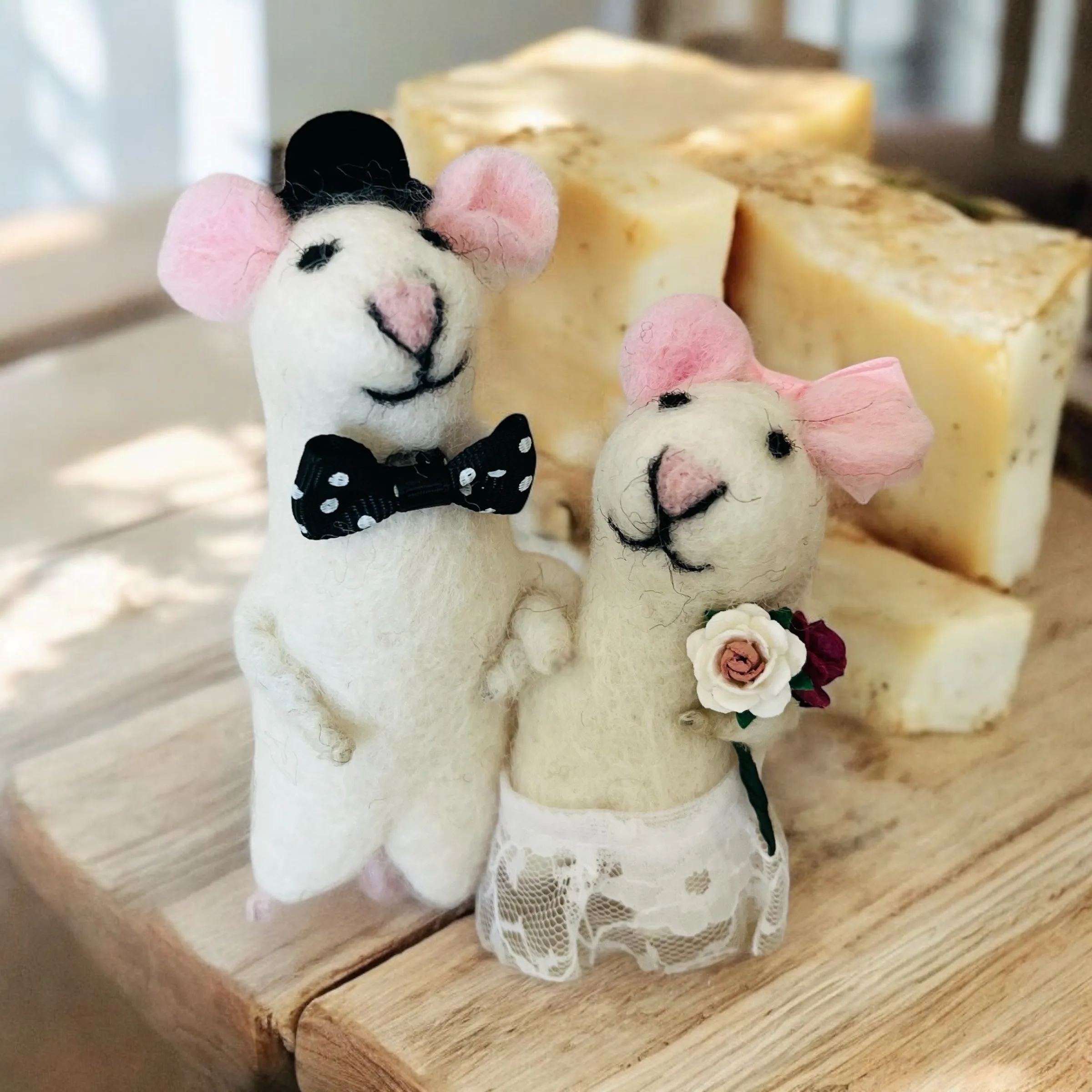 Wedding Couple Bride and Groom Mice